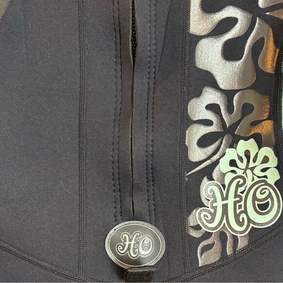 H2O Sports Women's Shorty Half 1/2 Wetsuit Size 8 Black & Light Blue Floral - Picture 11 of 11